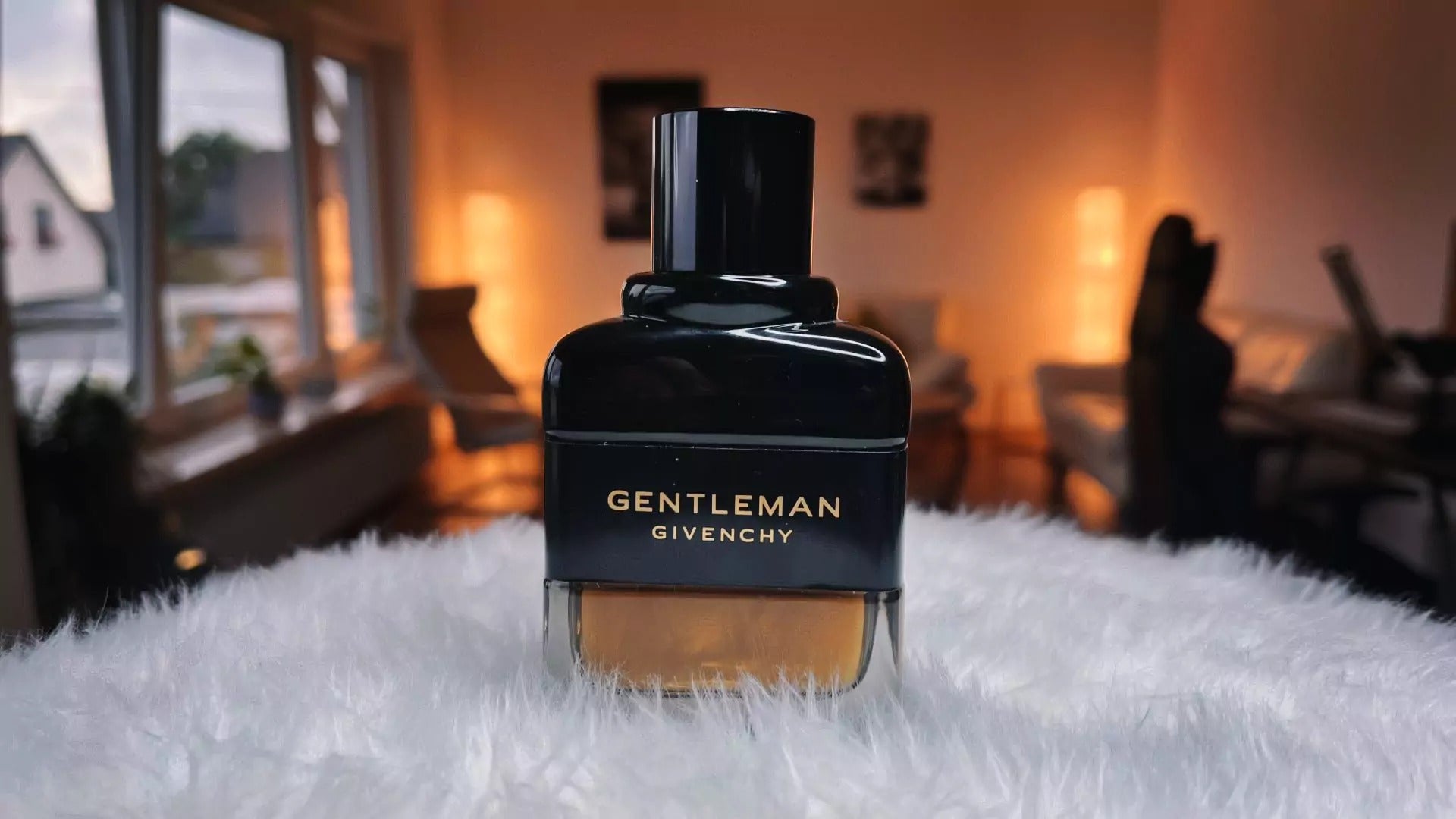 Givenchy Gentleman Eau De Parfum Reserve Privée for Him - 100 ml - www.xscent.shop
